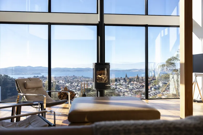 Glass Holme – Panoramic Views, Luxury Stay - Image 1