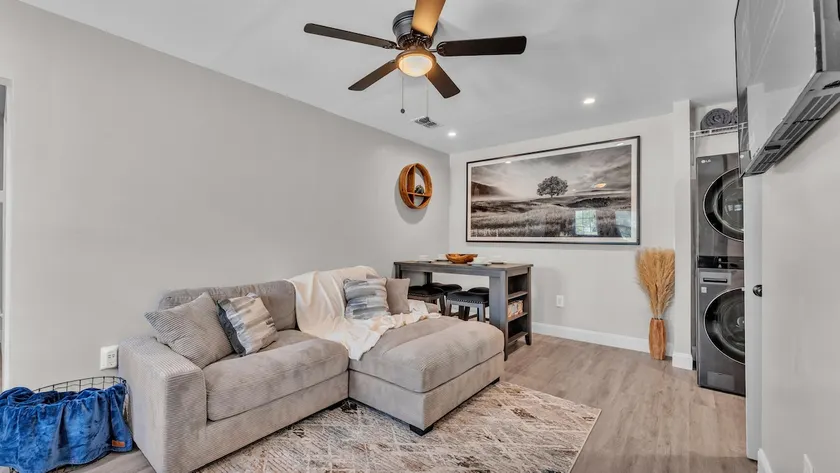 2 King Beds + Fireplace + Fenced Yard Retreat - Image 1