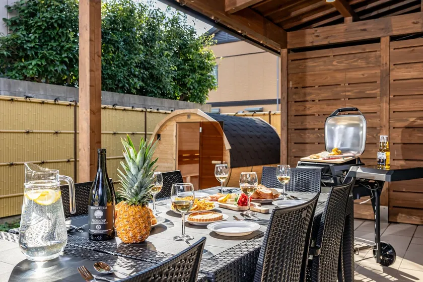 Private Villa with Hot Spring & BBQ/12ppl - Image 1