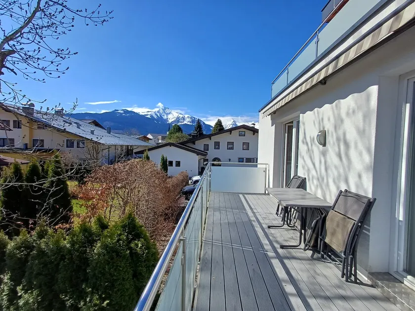 Alpine retreat with panoramic views - Image 1