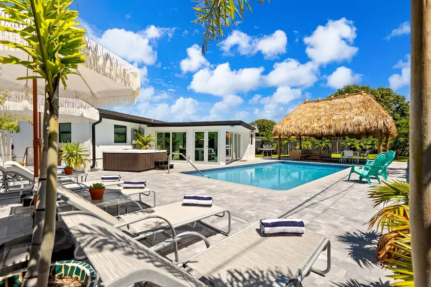 Jungle Oasis with Heated Pool, Tiki Hut & Hot Tub - Image 1