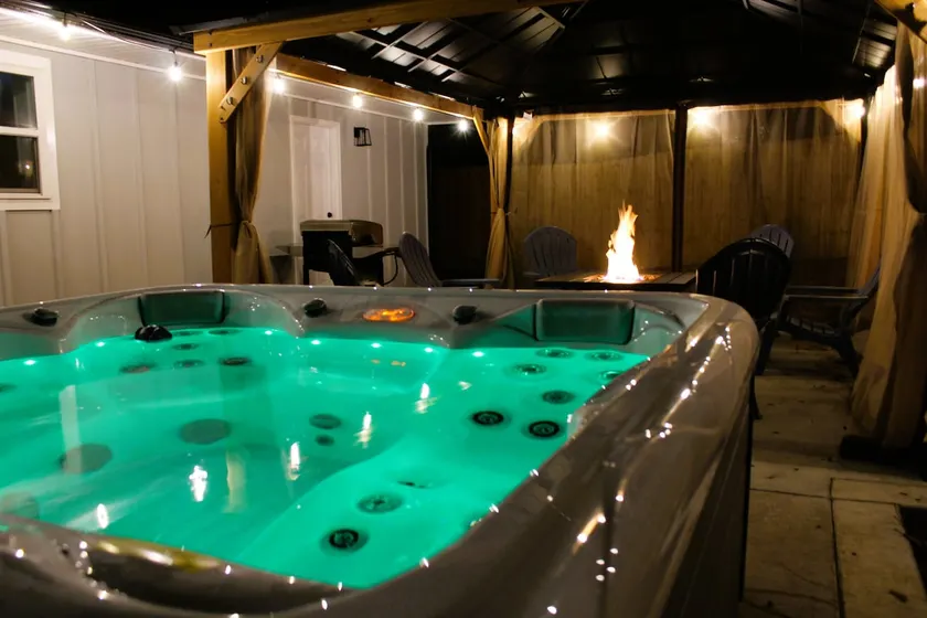 SoPi Oasis | Hot Tub | Fire Pit | Game Room | Pets - Image 1