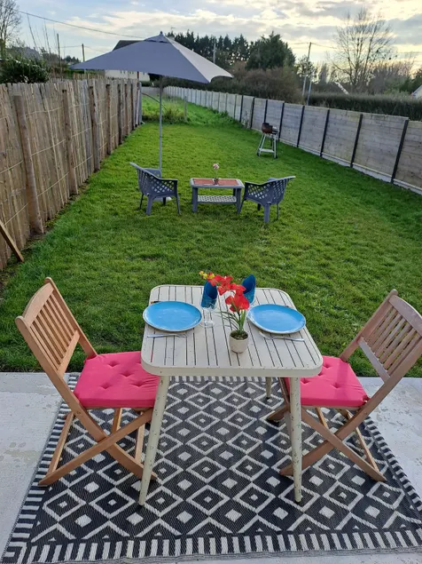 O Ideal Calm for 2, garden - Image 1