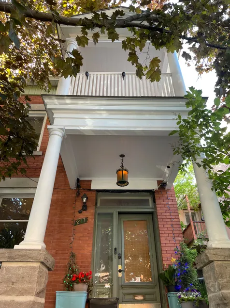Super Cozy Central Home alongside Byward Market - Image 1