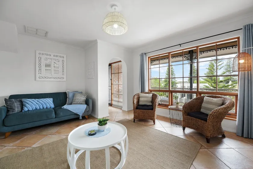 Sapphire by the Sea - Coastal Living in Grange - Image 1