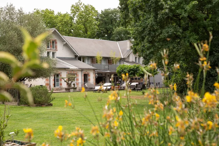 Prestigious residence 30 people, 14 bedrooms, Swimming pool - Image 1
