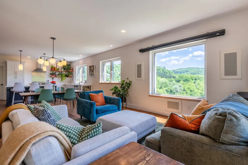 Stunning Views, 10 Mins from Woodstock - Image 1