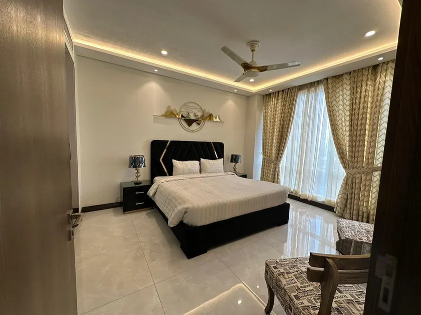 Luxury Apt407 Pool•Gym•Jacuzzi, Gulberg Lahore - Image 1