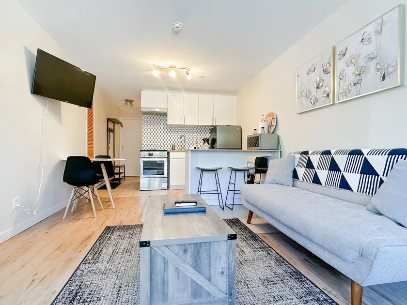 The Alpine Nest - 3 Beds - 4 Guests - Free Parking - Pool - Image 1