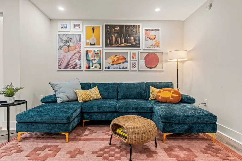 Radiant 2 King Bed 1 Bath Condo w/Free Parking - Image 1