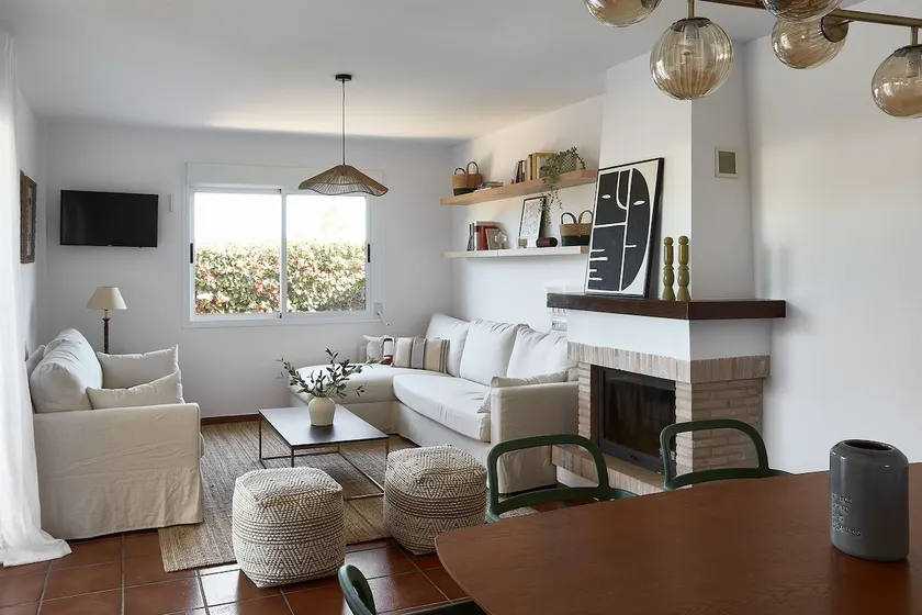 Charming villa with private pool 3min to the beach - Image 1