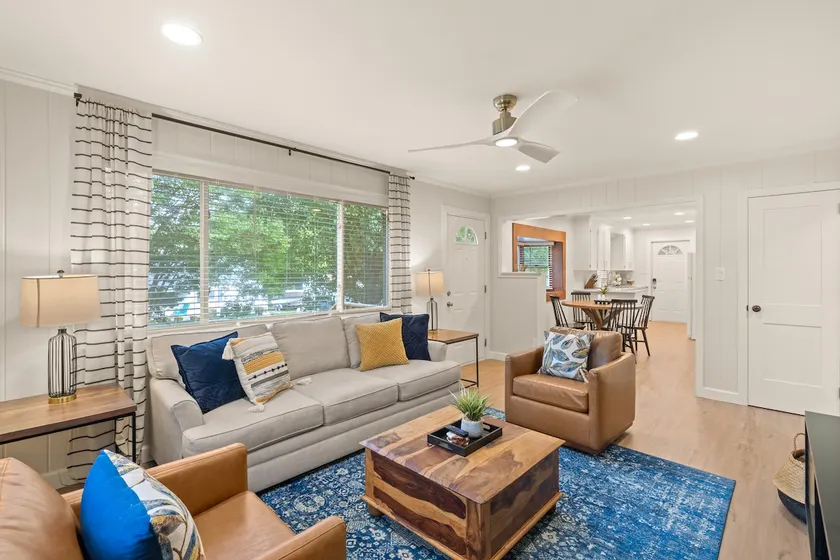 Mt Holly Haven: 3 BR Home: Conveniently Located - Image 1