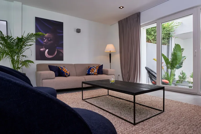 Résidence Gabriel: Modern Accommodation with Pool - Image 1
