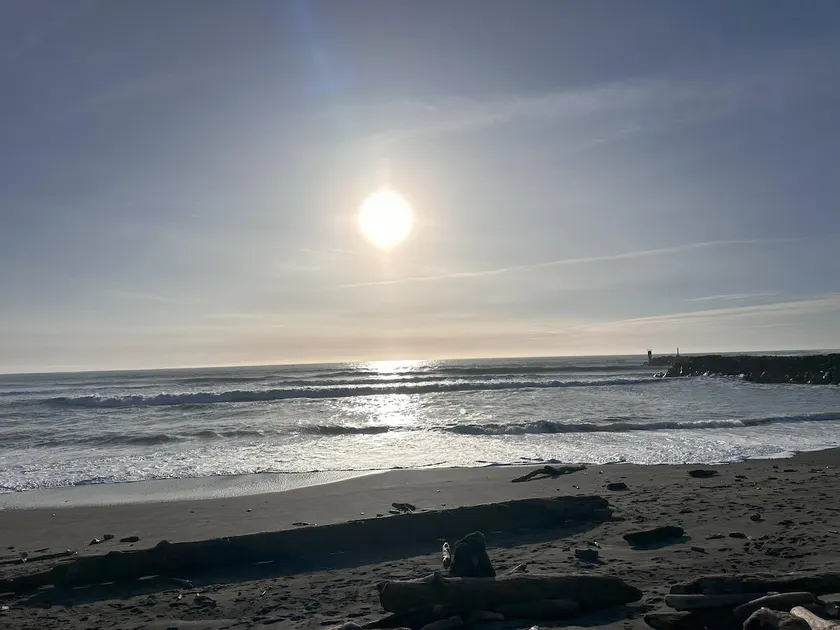 Beachtown Getaway! Walk to Beaches, Downtown & Fun - Image 1
