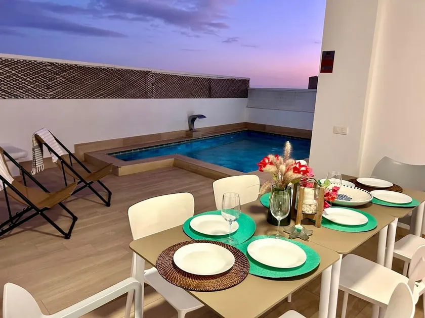 Lilias home - private heatable pool, BBQ, free wifi - Image 1