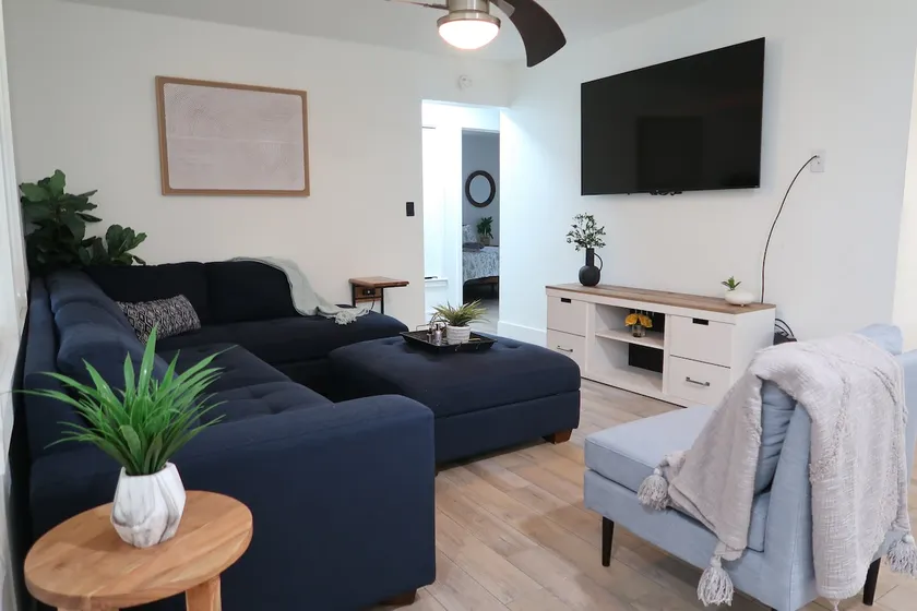 4 Bedrooms/2 Full Baths - Image 1
