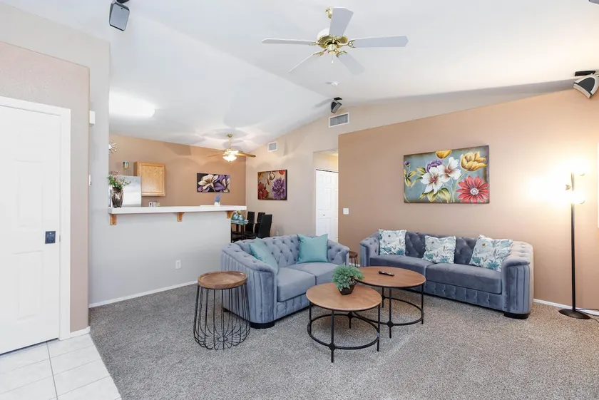 Cute Las Vegas Condo near Red Rock Casino - Image 1