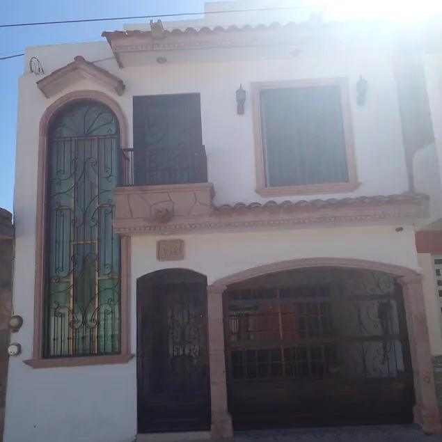 New-spacious-modern house (for large families) - Image 1