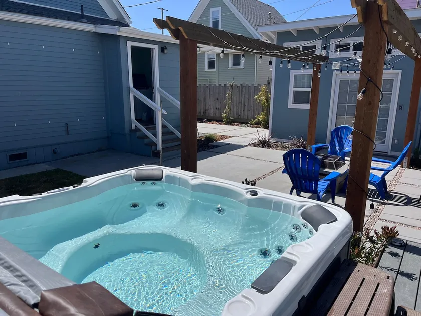 Coastal Charm with Hot Tub - Image 1