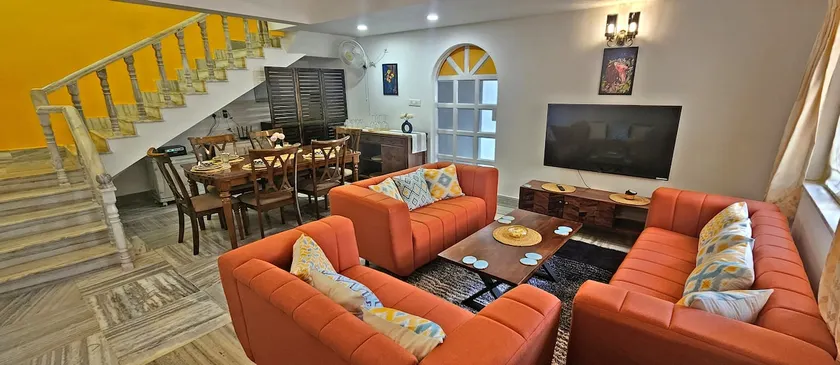 Modern 4 BHK villa | Near Beach | Free parking - Image 1