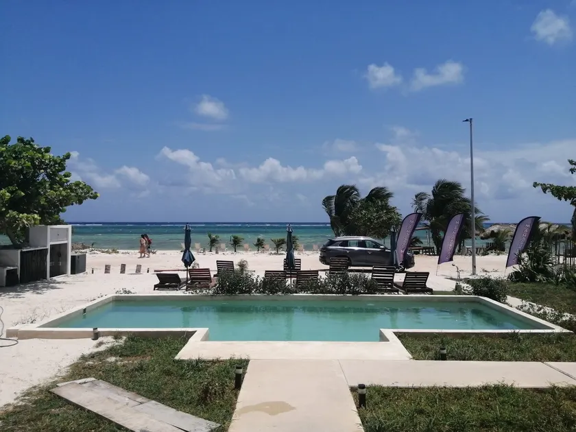 Beachfront studio - Image 1