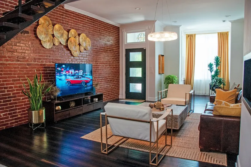 A beautiful house in DC - Image 1