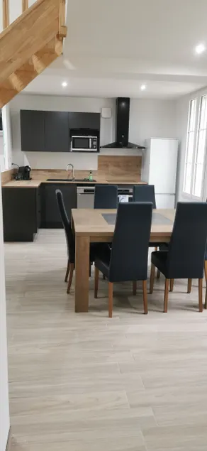 2 entire homes 10 people - Image 1