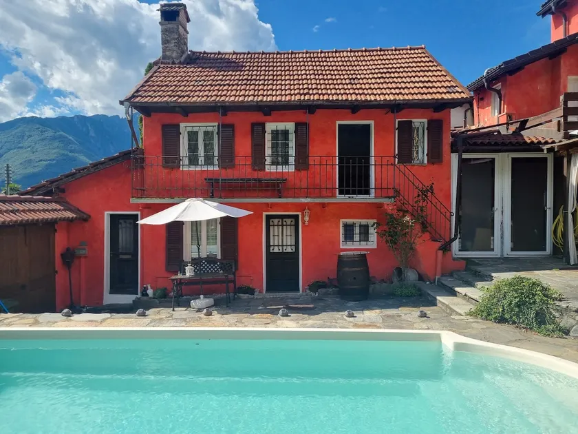 Romantic house - Image 1