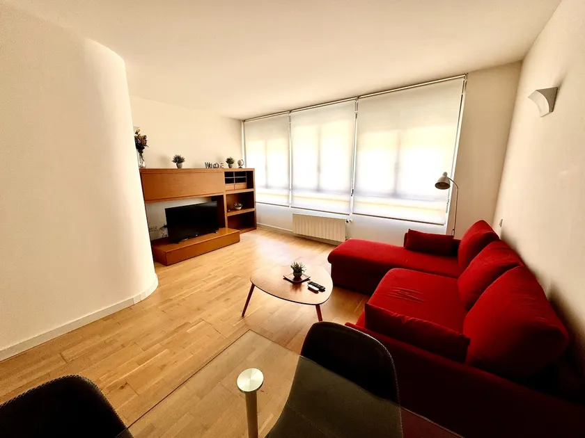Luxury apartment city center - Image 1