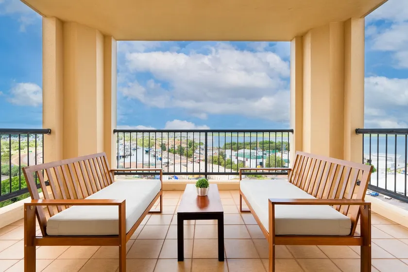Joyau en bord de mer : Piscine ~ Balcon ~ Vue imprenable - Image 1