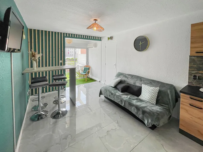 Seaside Getaway in Cap d'Agde - Image 1