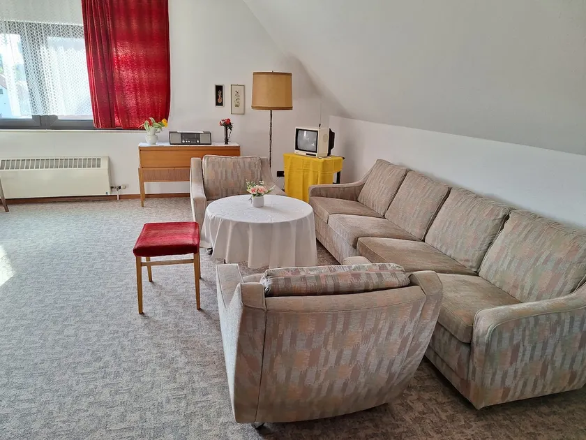 Furnished Apt. Central location - Image 1