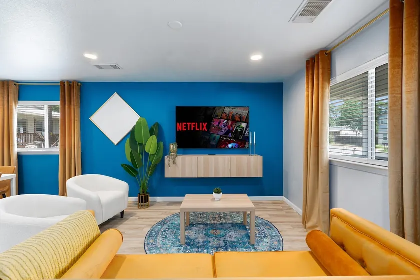 Easy Austin Base, Fast Wi-Fi + Near Airport/I-35 - Image 1