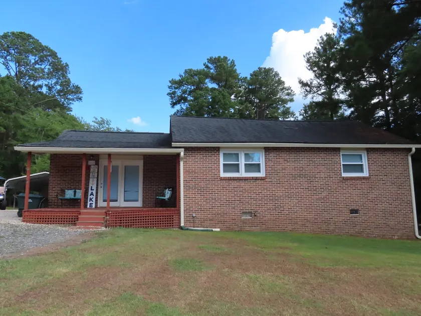 The Yake House at Clarks Hill Lake - Image 1