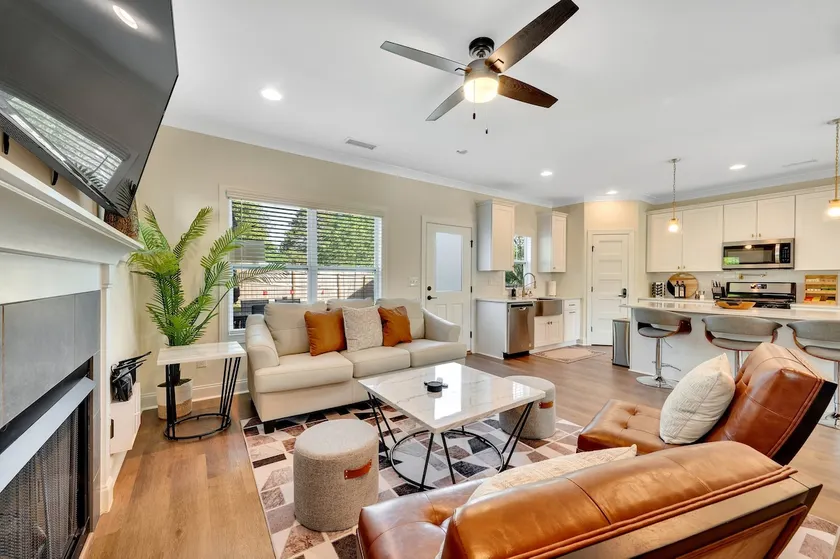 Luxe Fun-Filled Family Pad - Image 1