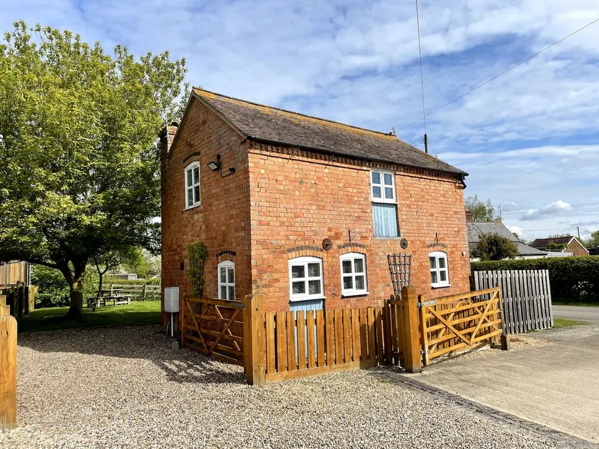 Cottage at The Butchers Arms - Image 1
