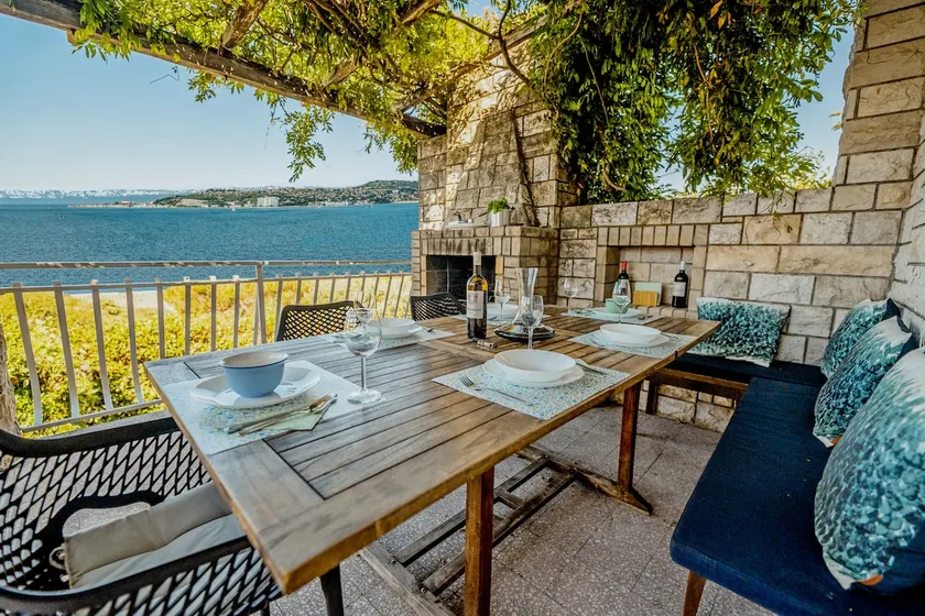 Casa Monterosso with sea view - 150 m, parking - Image 1