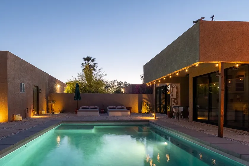 The Drachman | Pool & Hot Tub | UofA - Image 1