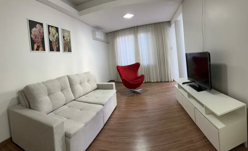 Spacious apartment in downtown Porto Alegre - Image 1