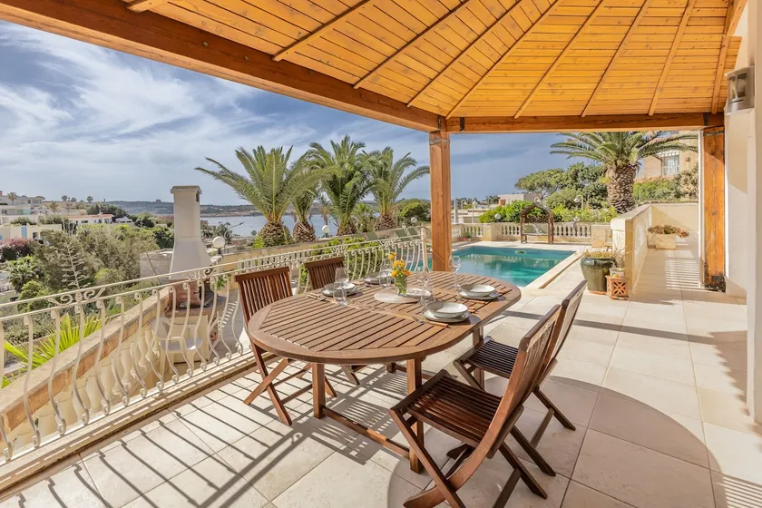 Azure Dream: Lux 4-Bed Villa with Pool, Sea View & Garage - Image 1