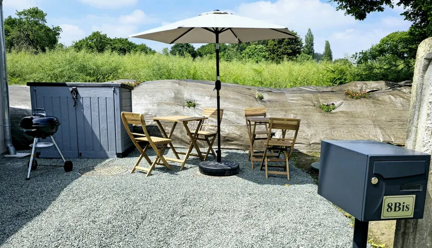 Small new house for one to four people - Image 1