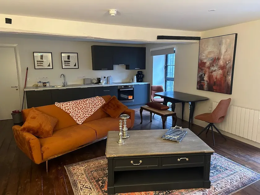 Darcy Magee Apartment No1 - Image 1
