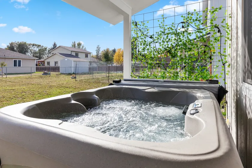 Mtn View Getaway - w/ Hot Tub, Close to Schweitzer - Image 1