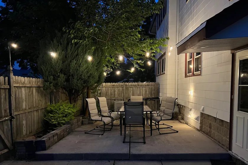 Near AmFam Field & Pettit |Sleeps 12|4BR + Parking - Image 1