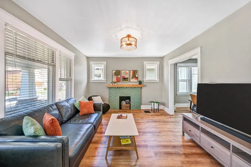 Bungalow style house, Close to downtown Cincy! - Image 1