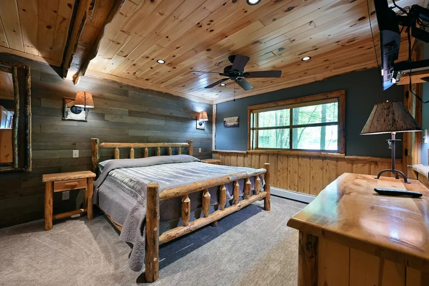 Cozy King Suite, Perfect Base for Trail & Lake Fun - Image 1