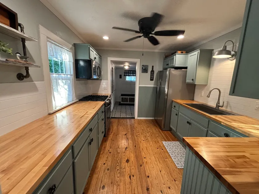 Lemon Creek Heaven - Image 1