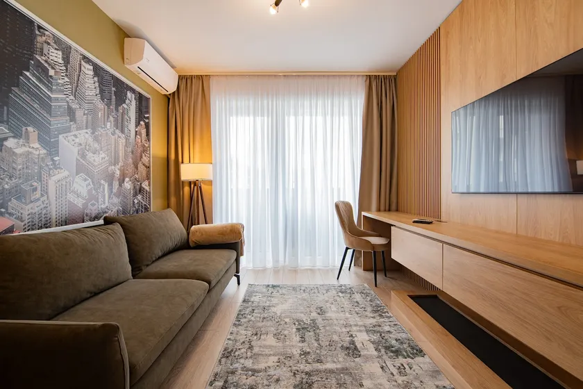 Denis Premium Suite - Private Parking - EV Station - Self Check-in - Image 1