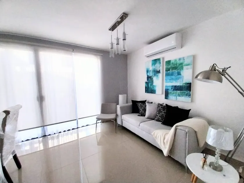 Private house 13 min. airport - Image 1
