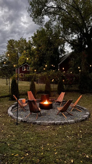 Beautiful decor, BIG, Hot Tub, Fire Pit, Walkable! - Image 1